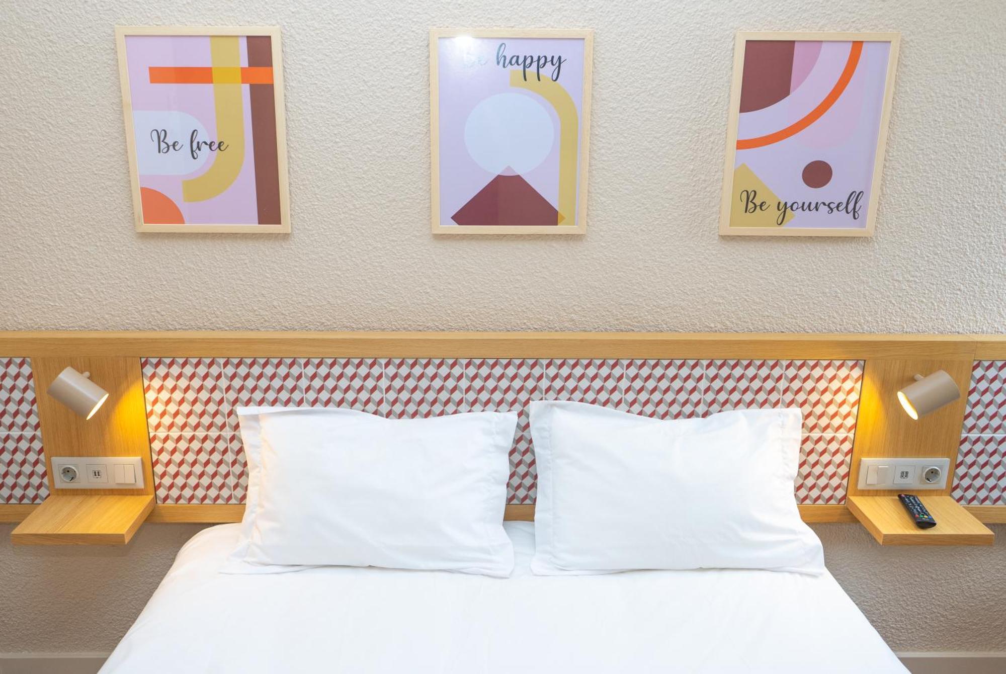 Flag Hotel Lisboa Oeiras Bagian luar foto