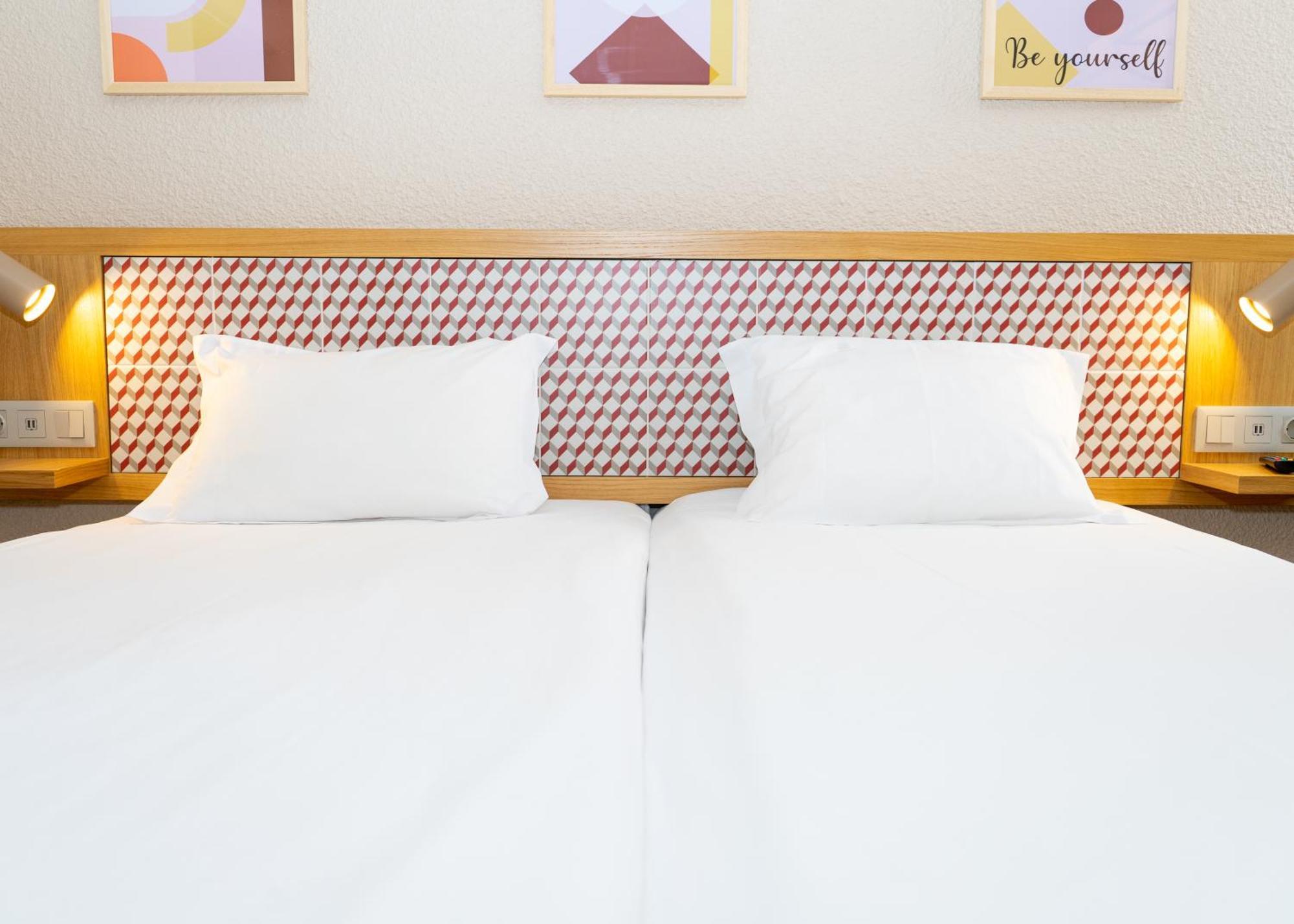 Flag Hotel Lisboa Oeiras Bagian luar foto