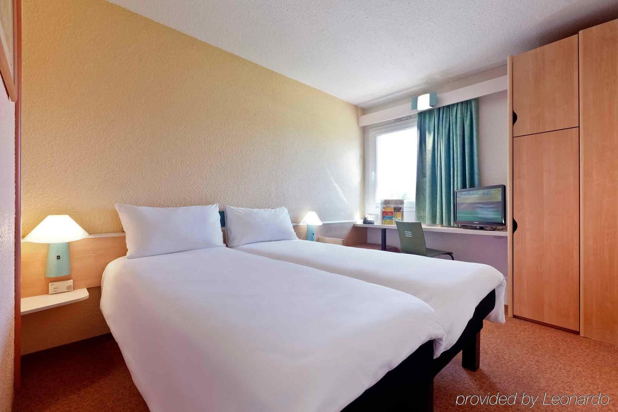 Flag Hotel Lisboa Oeiras Bagian luar foto