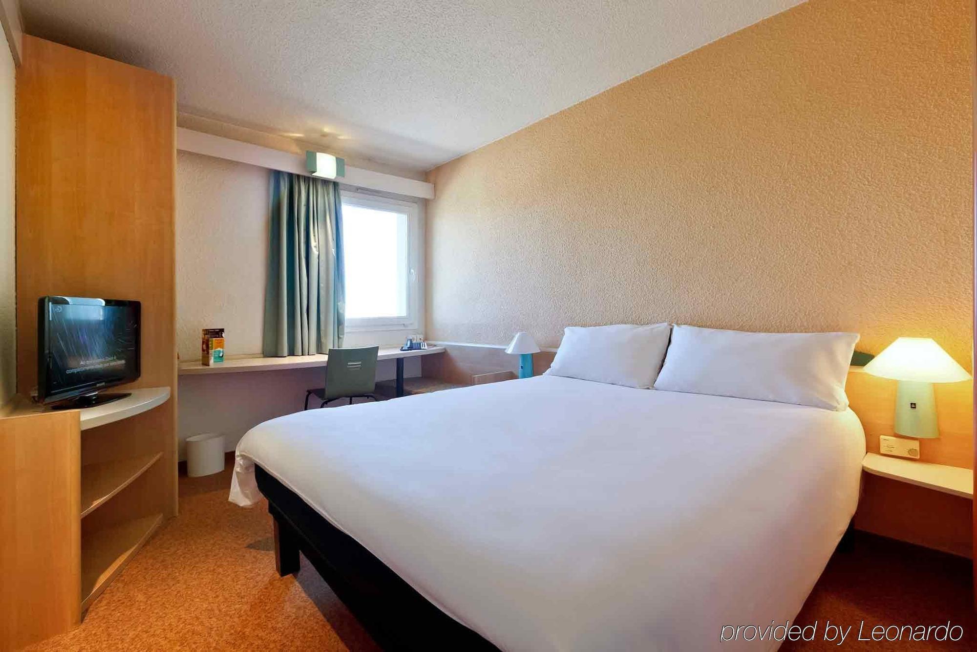 Flag Hotel Lisboa Oeiras Bagian luar foto